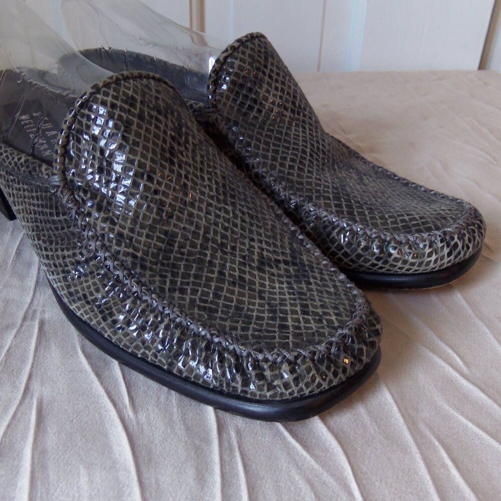 Stuart Weitzman Gray Snake Embossed Leather Mules… - image 7